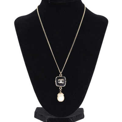 Pearl Enamel Necklace