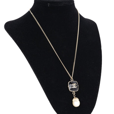 Pearl Enamel Necklace