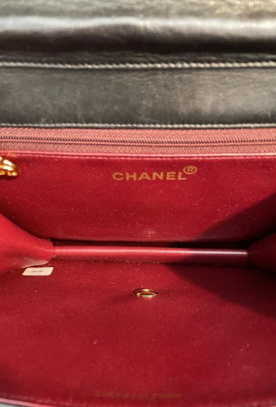 Matelasse Chain Shoulder Bag Lambskin Leather Medium Black